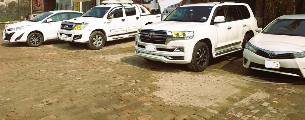 rent-a-car-in-bahria-town-lahore-1024x768 -